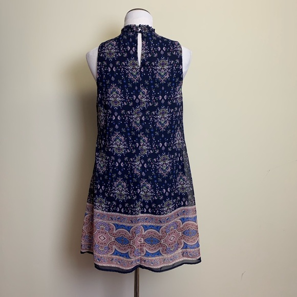 Speechless Pintuck Border Dress. Size M - Picture 5 of 8